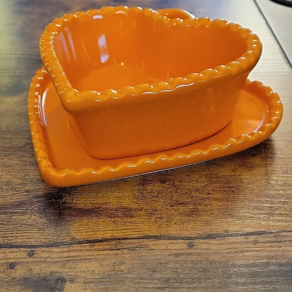 Williams Sonoma Heart-Shaped Orange Ceramic Bowl and Plate Set